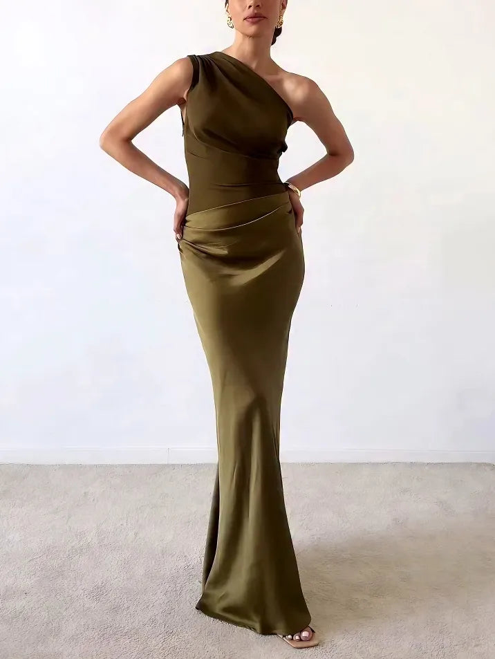 Elegant One Shoulder Neck Pleated Maxi Dress
