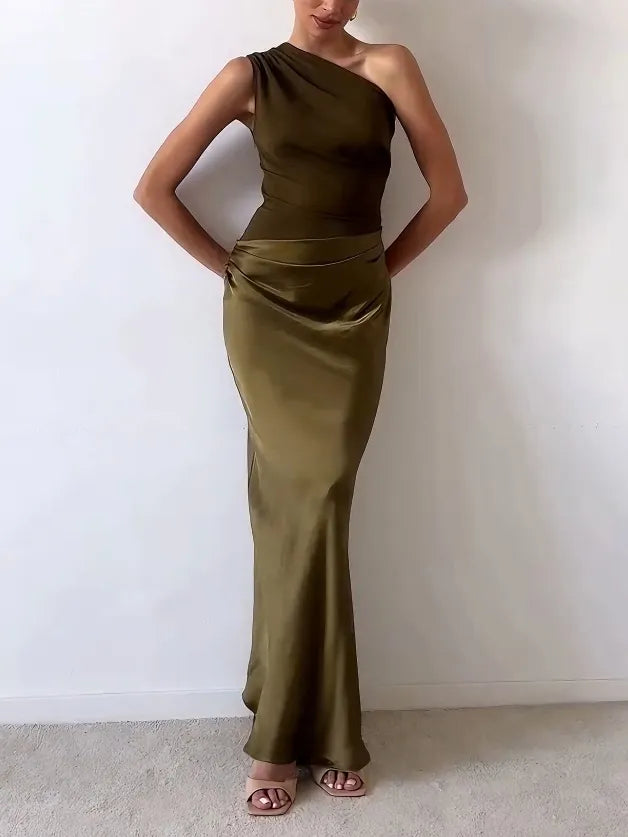 Elegant One Shoulder Neck Pleated Maxi Dress
