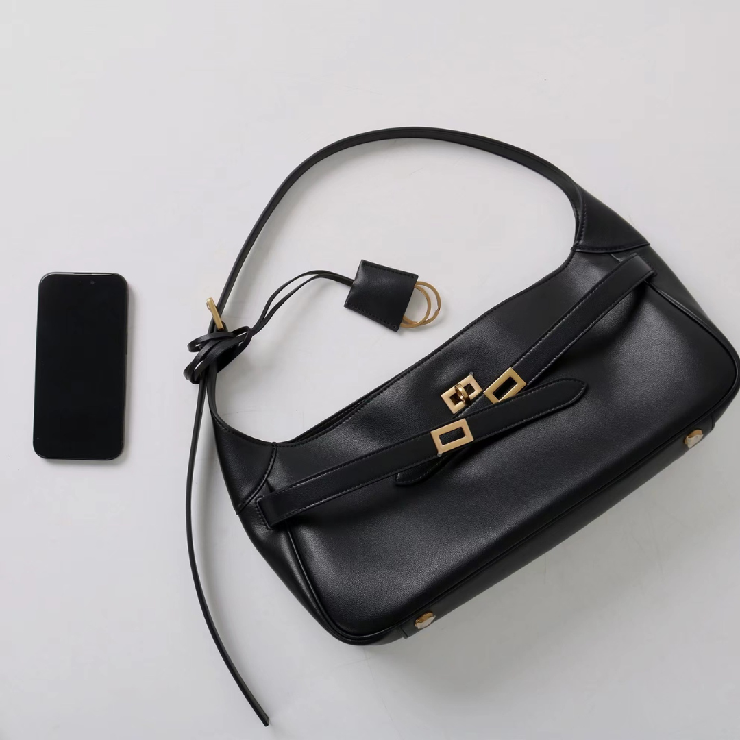Mika Shoulder Bag