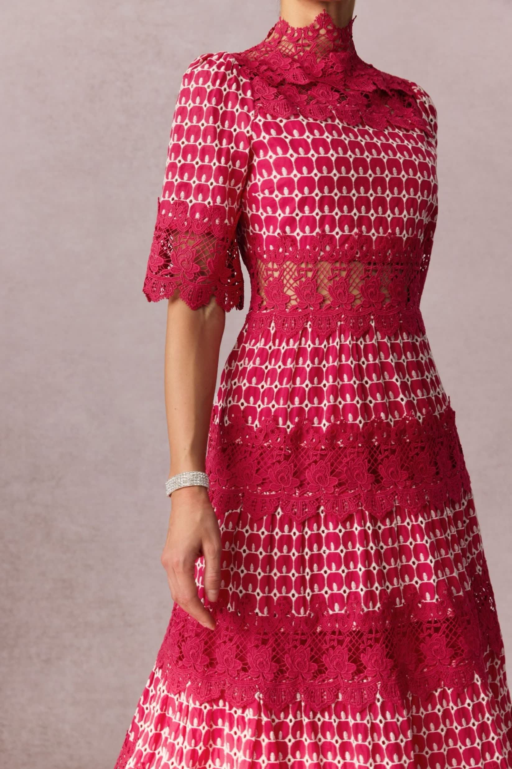 Élise – Lace Panelled Midi Dress