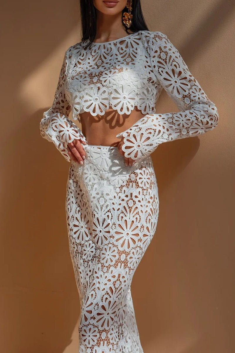 Lena – Elegant Floral Mesh Knit Set