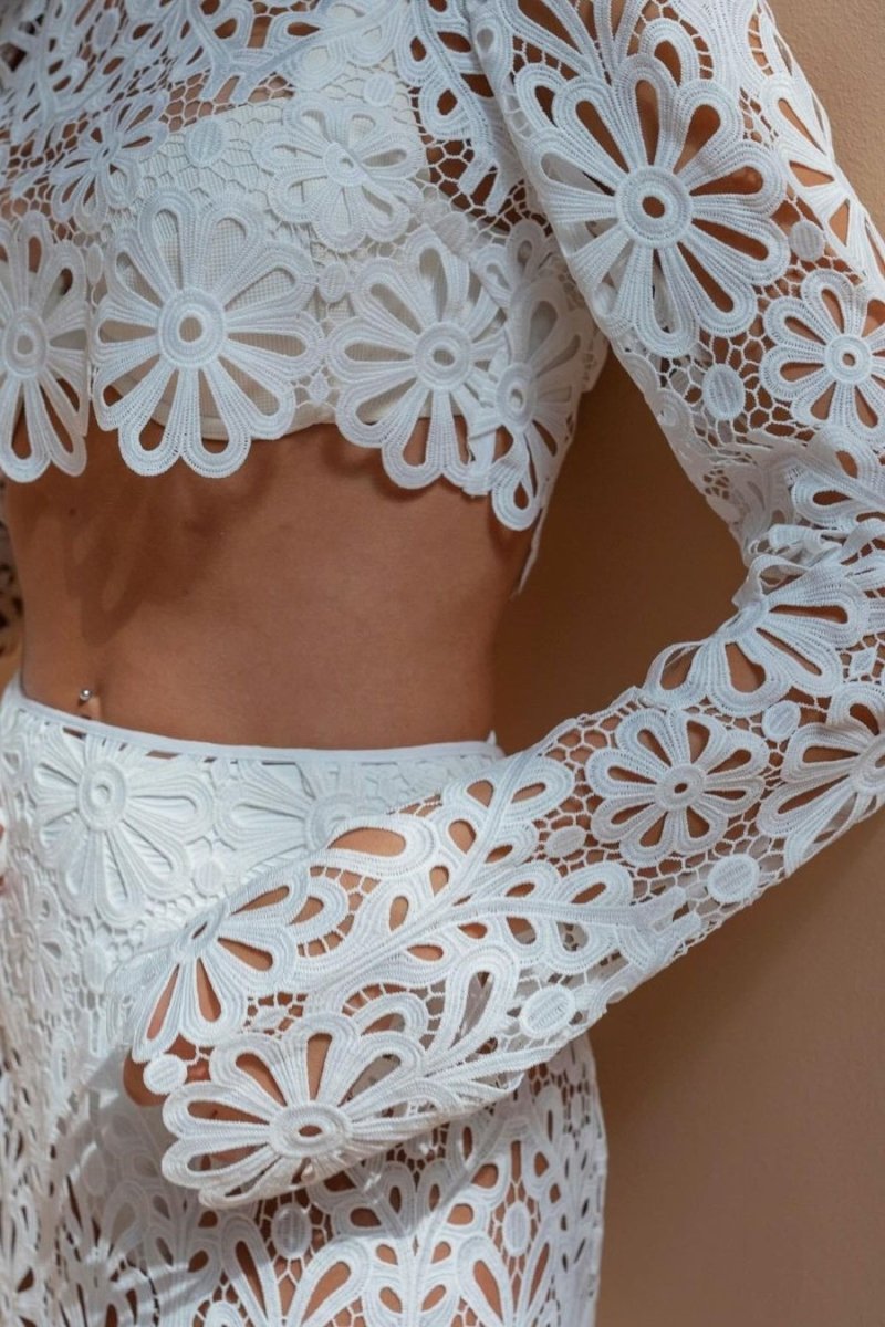 Lena – Elegant Floral Mesh Knit Set