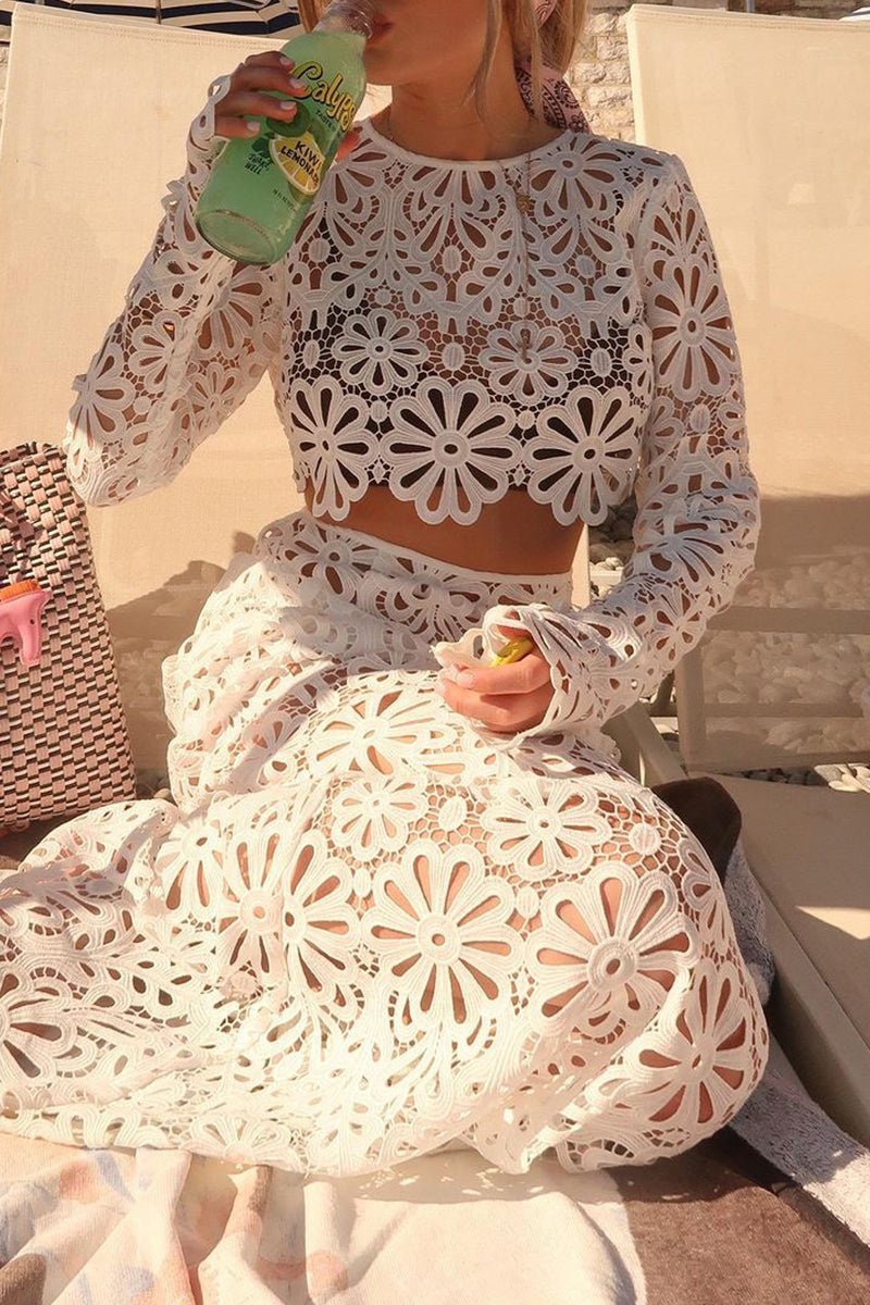 Lena – Elegant Floral Mesh Knit Set