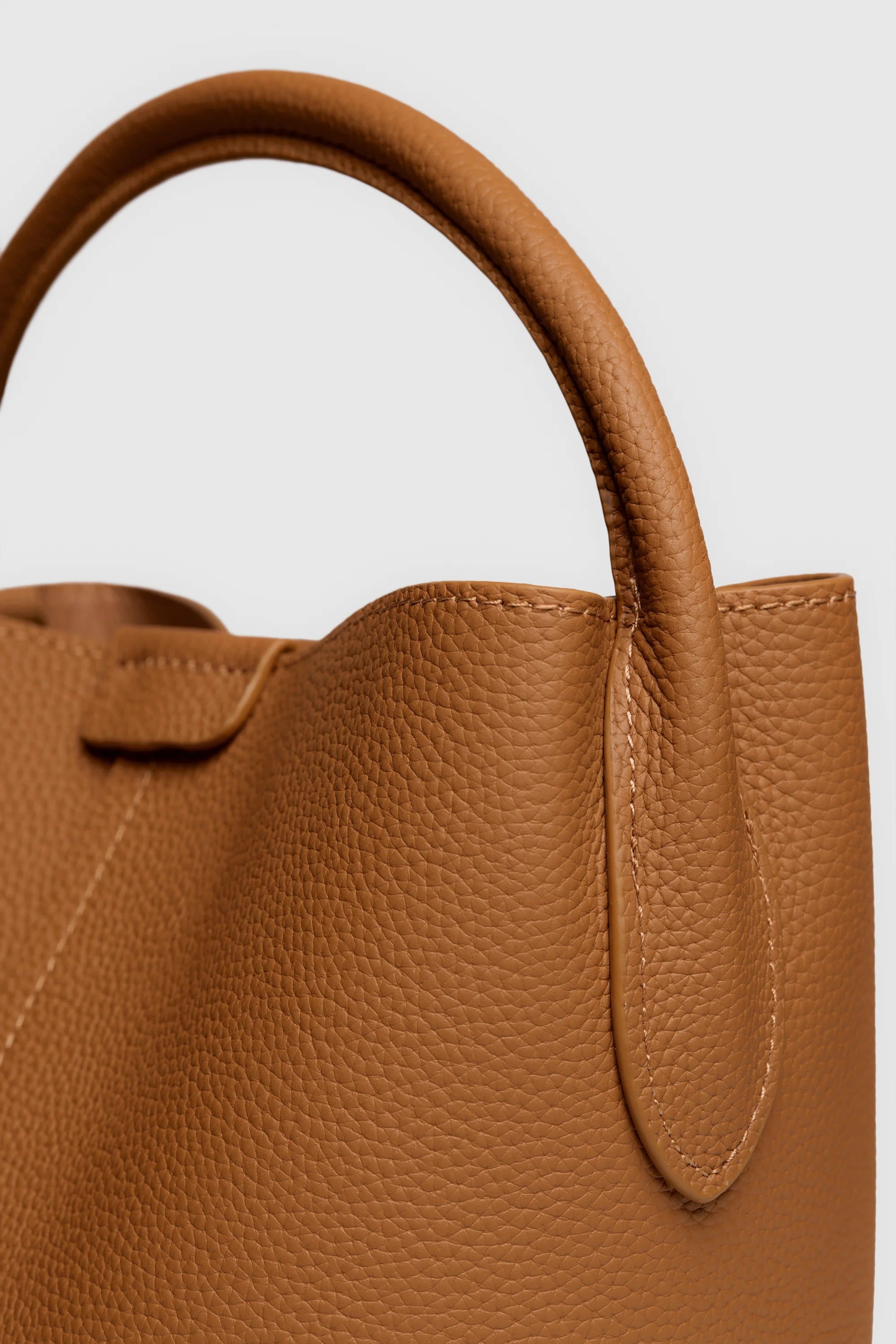 Sac Solène™ – Leather Modern Bucket Bag